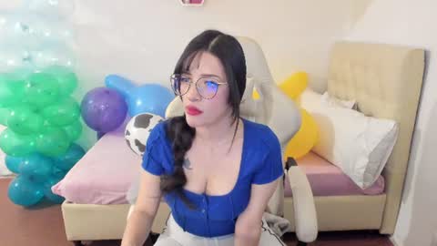Im anna but you can call me as you want online show from July 16, 9:43 pm