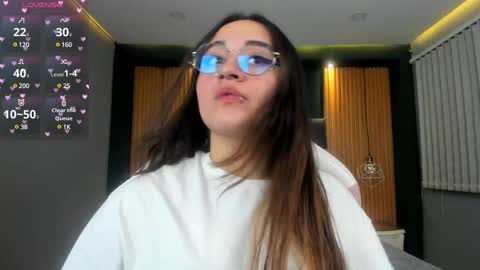 Snapshot of ana_taylor2 chatting on January 12, 9:29 pm Ana online show from January 12, 9:29 pm