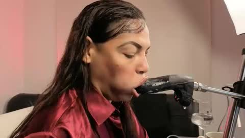 Anabel Alice Gandara online show from March 1, 10:50 am