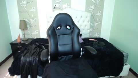 Anabella online show from January 17, 2:39 pm