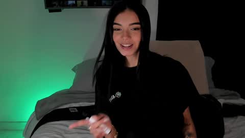 Snapshot of anabelwolf chatting on February 21, 6:37 pm ANABEL WOLF online show from February 21, 6:37 pm