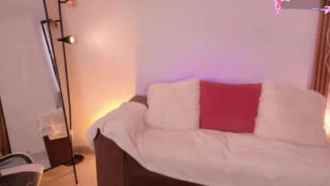 ANABEL WOLF  online show from July 30, 7:46 pm