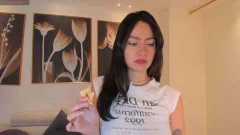 Ana  online show from February 26, 7:31 am