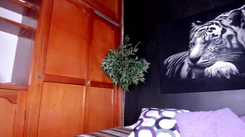 Anahi online show from February 24, 3:04 am