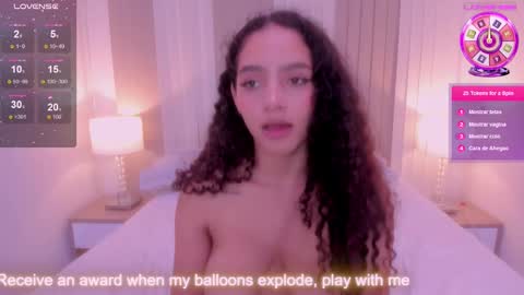 Snapshot of anahi_curlie1 chatting on February 26, 9:53 am Anahi Curlie online show from February 26, 9:53 am