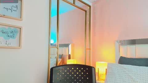 Anahi  online show from February 16, 7:10 pm