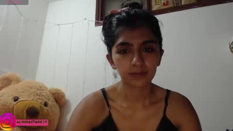 Snapshot of anahibrowns95 chatting on February 6, 2:44 am Anahi Browns online show from February 6, 2:44 am