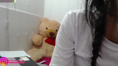 Snapshot of anahibrowns95 chatting on October 6, 8:50 pm Anahi Browns online show from October 6, 8:50 pm