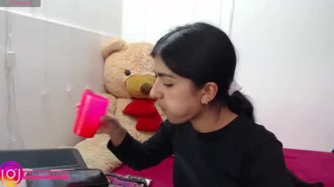 Snapshot of anahibrowns95 chatting on October 14, 7:47 pm Anahi Browns online show from October 14, 7:47 pm