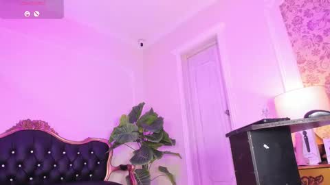 Snapshot of anahisbennett chatting on November 15, 5:05 am Anahis online show from November 15, 5:05 am