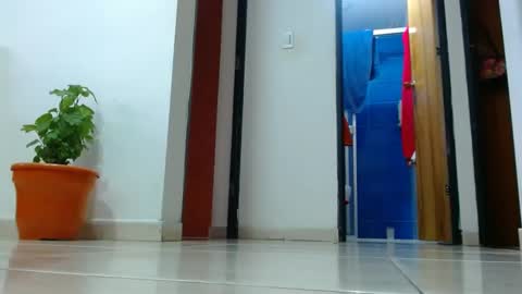 Snapshot of anaids_dam chatting on December 19, 2:57 pm anaids online show from December 19, 2:57 pm