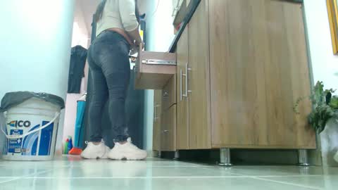 Snapshot of anaids_dam chatting on October 17, 5:59 pm anaids online show from October 17, 5:59 pm