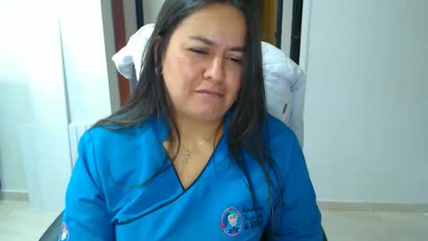 Snapshot of anaids_dam chatting on October 21, 6:08 pm anaids online show from October 21, 6:08 pm