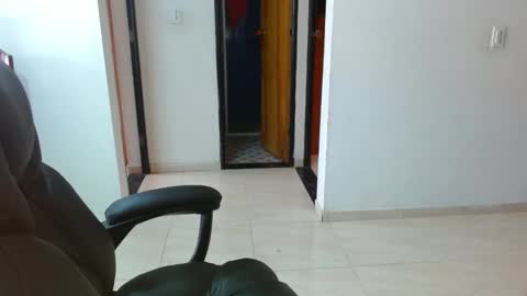 Snapshot of anaids_dam chatting on December 1, 6:24 pm anaids online show from December 1, 6:24 pm