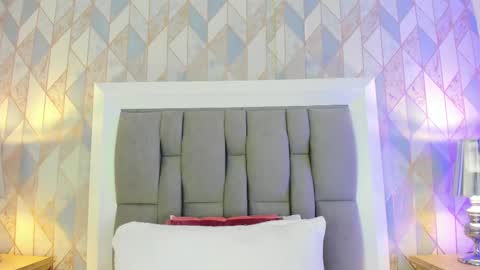 Snapshot of anais_cooper chatting on March 10, 11:32 am online show from March 10, 11:32 am