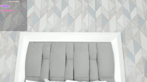 Snapshot of anais_cooper chatting on October 9, 11:30 am online show from October 9, 11:30 am