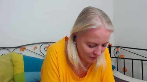 Snapshot of anaisjanson chatting on November 27, 3:58 pm Anais Janson online show from November 27, 3:58 pm