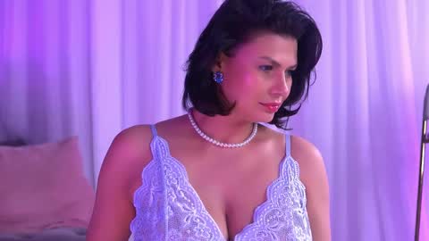 Anais online show from April 3, 3:59 am