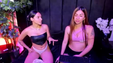 AbbyAndAntonela online show from June 11, 5:44 pm
