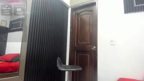 Snapshot of analia_smith chatting on October 4, 3:26 am Analia smith online show from October 4, 3:26 am