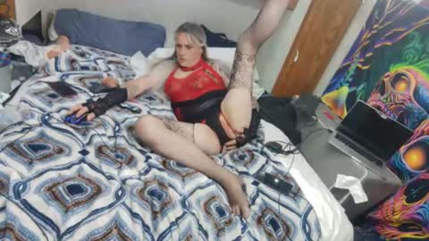 Snapshot of analslut4u2fuck69 chatting on April 29, 8:29 am analslut4u2fuck69 online show from April 29, 8:29 am