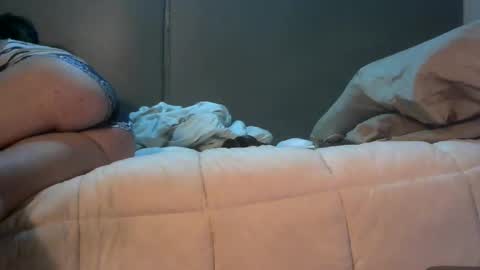 kinkylilanalslut online show from December 31, 6:05 am