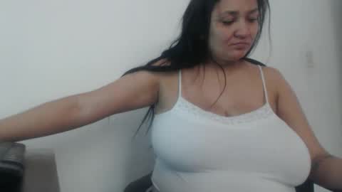 Snapshot of analy_hot chatting on September 24, 1:25 pm analy_hot online show from September 24, 1:25 pm