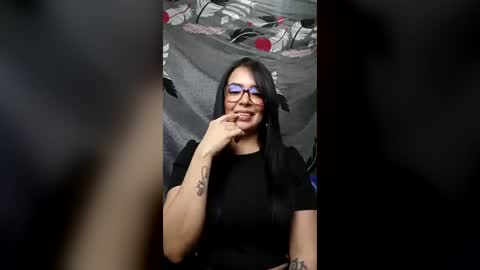 anamaria37166 online show from July 18, 9:40 pm