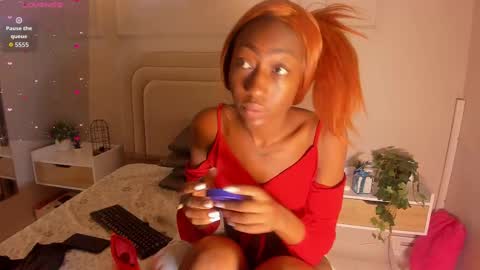 Snapshot of anamonroee chatting on September 19, 11:33 am anamonroee online show from September 19, 11:33 am