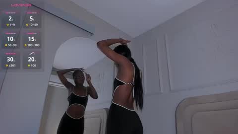 Snapshot of anamonroee chatting on October 28, 11:36 am anamonroee online show from October 28, 11:36 am