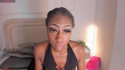 Snapshot of anamonroee chatting on November 5, 11:43 am anamonroee online show from November 5, 11:43 am