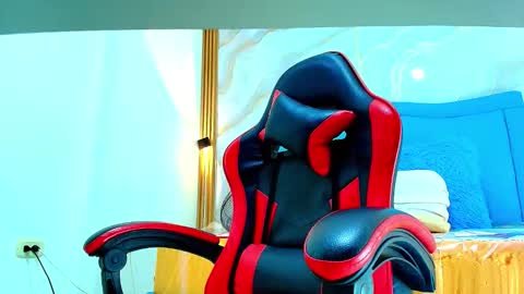 A N A P A U L A online show from March 18, 5:21 am