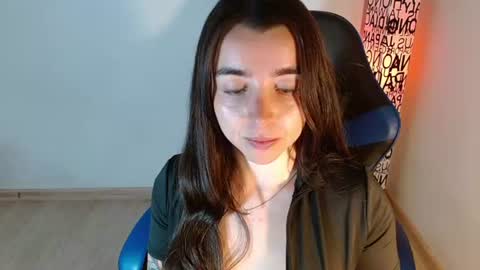Snapshot of anarosse__ chatting on June 30, 10:55 pm ana 3 online show from June 30, 10:55 pm