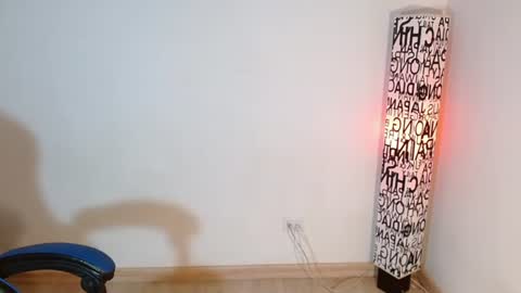 Snapshot of anarosse__ chatting on July 7, 1:19 am ana 3 online show from July 7, 1:19 am