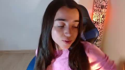 Snapshot of anarosse__ chatting on July 23, 1:58 am ana 3 online show from July 23, 1:58 am