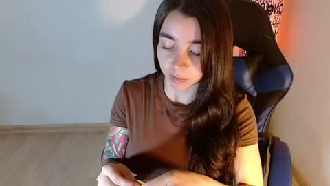 Snapshot of anarosse__ chatting on July 27, 1:01 am ana 3 online show from July 27, 1:01 am
