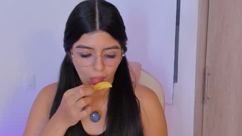 Snapshot of anastaciablake chatting on November 5, 6:13 am Anastacia online show from November 5, 6:13 am