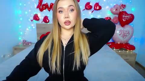 Snapshot of anastacyyellig chatting on February 8, 5:40 am anastacyyellig online show from February 8, 5:40 am