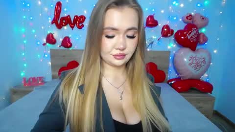 Snapshot of anastacyyellig chatting on February 17, 12:05 pm anastacyyellig online show from February 17, 12:05 pm