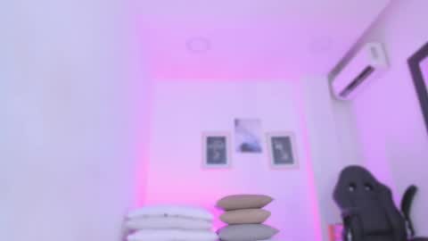 Snapshot of anastasia_lauren chatting on October 17, 7:38 pm Ana online show from October 17, 7:38 pm
