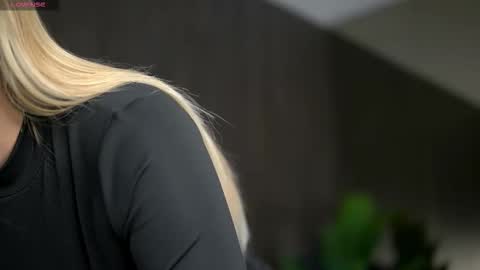 Snapshot of anastasyanoir chatting on November 14, 6:12 am AnastasyaNoir online show from November 14, 6:12 am