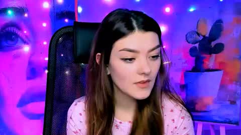 Snapshot of anasteisher chatting on December 18, 3:29 pm Ana online show from December 18, 3:29 pm