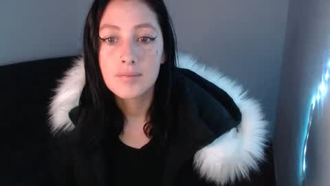 Snapshot of anasweet_69 chatting on January 3, 12:43 am ANA online show from January 3, 12:43 am