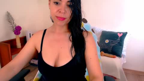 Snapshot of anaughty_kitten chatting on July 28, 3:32 pm Tatiana I was Latingoddess69 online show from July 28, 3:32 pm