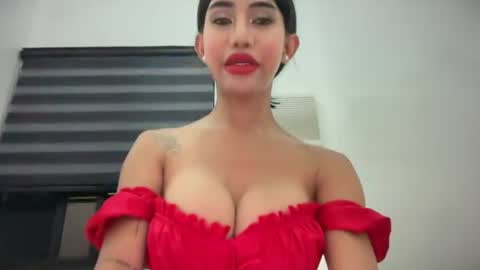 anawalters online show from June 15, 10:17 am