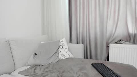 Snapshot of anayscaandy chatting on February 12, 10:14 am Andreea online show from February 12, 10:14 am