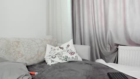 Snapshot of anayscaandy chatting on February 14, 10:38 am Andreea online show from February 14, 10:38 am