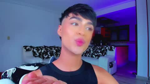 Snapshot of anddy_grey1 chatting on January 20, 6:53 pm Dani 3 online show from January 20, 6:53 pm