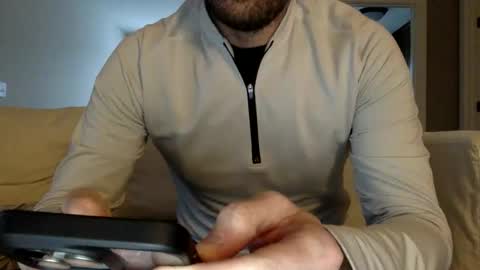 Snapshot of andees222 chatting on November 26, 10:11 pm Andees222 online show from November 26, 10:11 pm