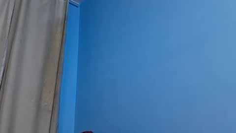 Snapshot of andemax chatting on December 3, 5:48 am And 16.8 online show from December 3, 5:48 am